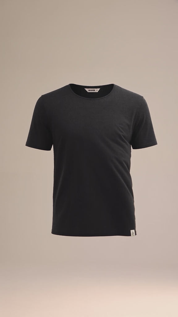 LUKACHARI thin collar black bamboo T-shirt product film