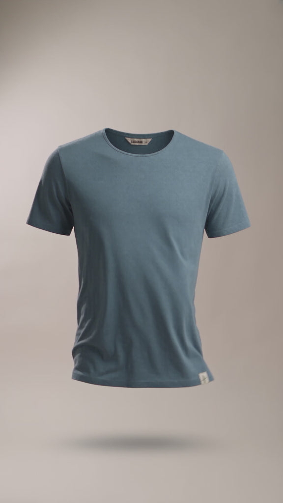 LUKACHARI product film, bamboo t-shirt in blue